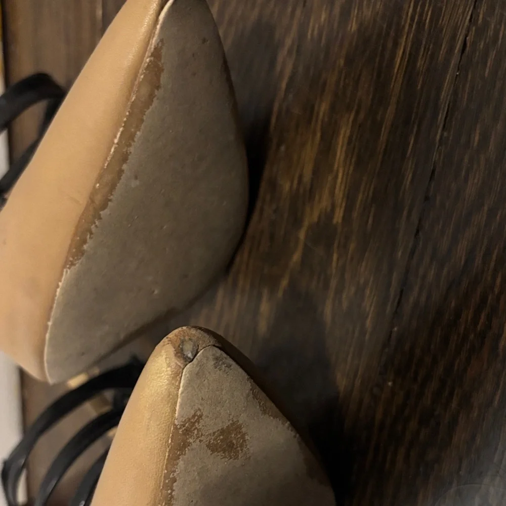 Michael Kors Black and Tan Women's Shoes - Picture 9 of 12